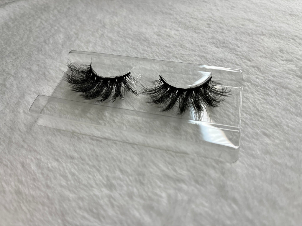 Dramatic Wispy Lash